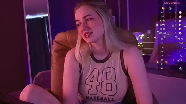 elinanortas online show from March 19, 2025, 7:18 am