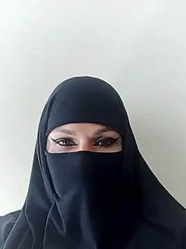 Snapshot of evelyn__salah chatting on October 19, 2025, 8:11 pm evelyn  salah online show from October 19, 2025, 8:11 pm