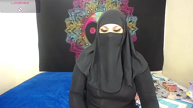 Snapshot of evelyn__salah chatting on October 28, 2025, 9:58 pm evelyn  salah online show from October 28, 2025, 9:58 pm