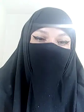 Snapshot of evelyn__salah chatting on October 14, 2025, 4:07 pm evelyn  salah online show from October 14, 2025, 4:07 pm