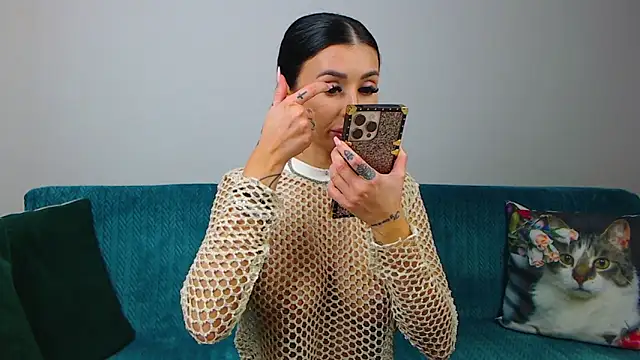 Snapshot of SaraDaisy chatting on November 27, 2025, 6:41 pm SaraDaisy online show from November 27, 2025, 6:41 pm