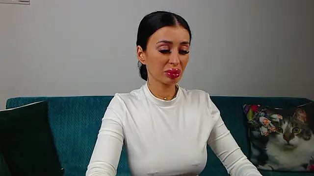 Snapshot of SaraDaisy chatting on November 29, 2025, 6:19 pm SaraDaisy online show from November 29, 2025, 6:19 pm