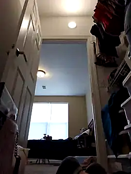 Snapshot of AmethystFoxx chatting on October 1, 2025, 6:45 pm AmethystFoxx online show from October 1, 2025, 6:45 pm