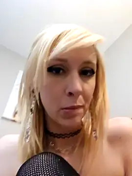 AmethystFoxx online show from March 12, 2025, 12:31 am