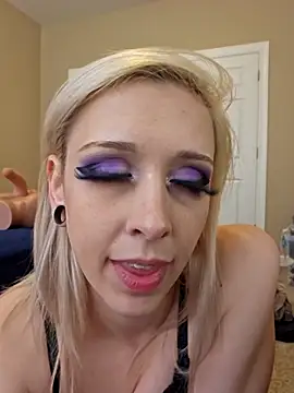 Snapshot of AmethystFoxx chatting on September 27, 2025, 7:31 pm AmethystFoxx online show from September 27, 2025, 7:31 pm