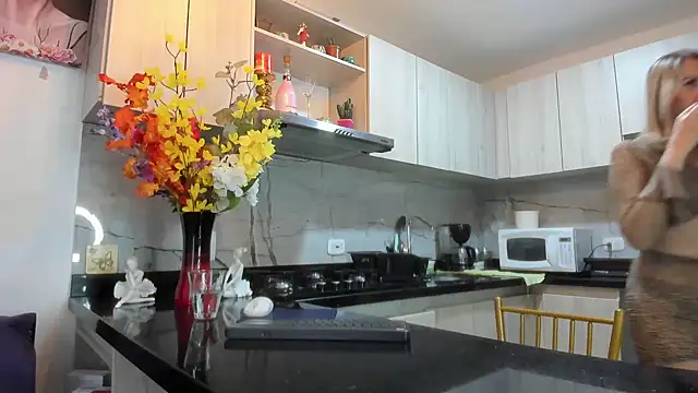 ashleymilf 1 online show from November 8, 2025, 3:04 pm