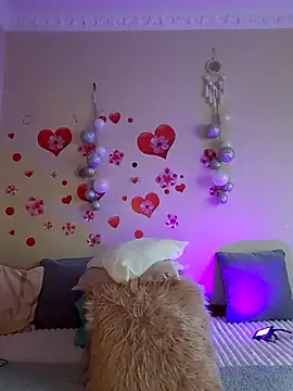 Snapshot of BellaBellaHot chatting on October 16, 2025, 9:17 am BellaBellaHot online show from October 16, 2025, 9:17 am