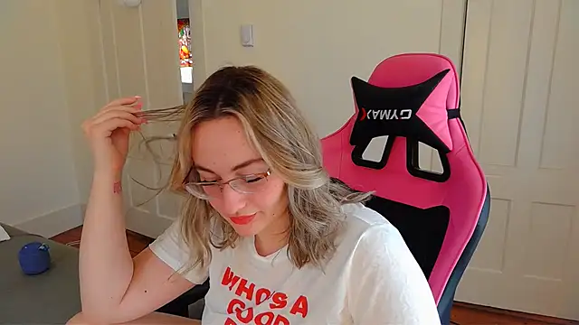 ashleyblaydex online show from March 28, 2026, 6:53 pm