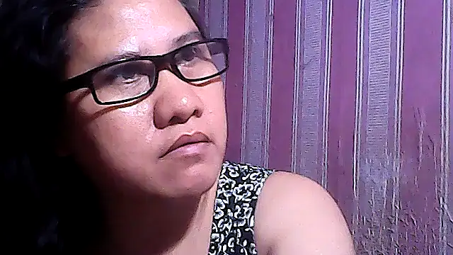 sweetsosie18 online show from September 12, 2025, 8:08 pm