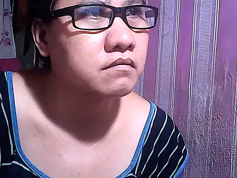 Snapshot of sweetsosie18 chatting on October 14, 2025, 4:13 am sweetsosie18 online show from October 14, 2025, 4:13 am