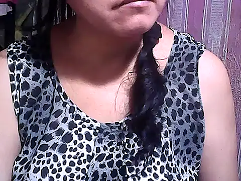 sweetsosie18 online show from November 14, 2025, 7:12 am