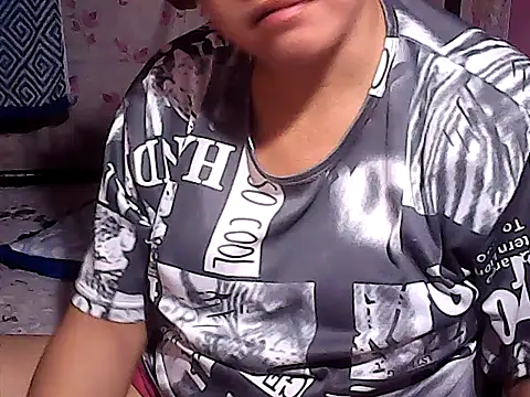 Snapshot of sweetsosie18 chatting on October 7, 2025, 10:11 pm sweetsosie18 online show from October 7, 2025, 10:11 pm