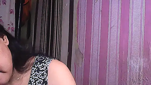 sweetsosie18 online show from September 12, 2025, 7:19 am