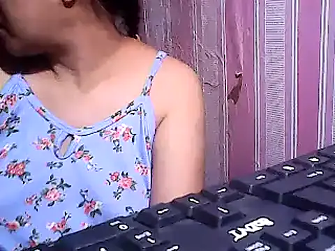 sweetsosie18 online show from March 14, 2025, 5:24 pm