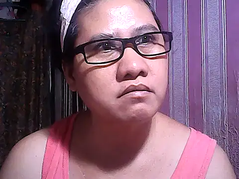 Snapshot of sweetsosie18 chatting on October 2, 2025, 4:05 am sweetsosie18 online show from October 2, 2025, 4:05 am