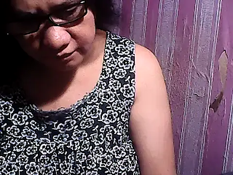 sweetsosie18 online show from March 21, 2025, 4:51 pm