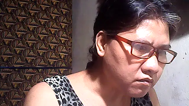 sweetsosie18 online show from April 3, 2026, 7:59 am