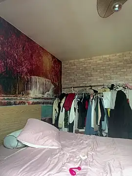 amanilouve online show from March 12, 2026, 11:58 am