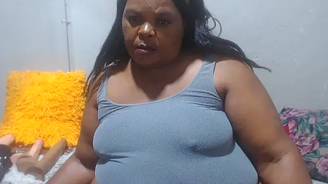 Snapshot of MatureBootyBabe4Uxx chatting on October 12, 2025, 3:24 pm MatureBootyBabe4Uxx online show from October 12, 2025, 3:24 pm