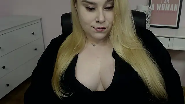 Snapshot of XgloryHAILEY chatting on February 9, 2026, 9:57 pm XgloryHAILEY online show from February 9, 2026, 9:57 pm