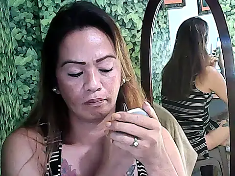 yummy 21xxx online show from October 4, 2025, 1:45 pm