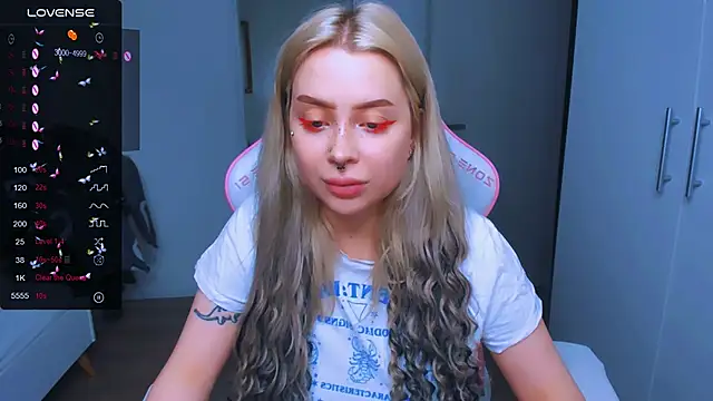 Snapshot of MonaLauu chatting on January 23, 2025, 4:59 pm MonaLauu online show from January 23, 2025, 4:59 pm