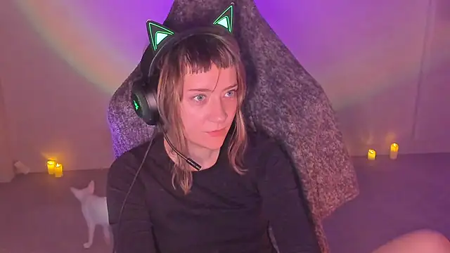 Snapshot of RikkiSanchez chatting on November 12, 2025, 8:34 pm RikkiSanchez online show from November 12, 2025, 8:34 pm