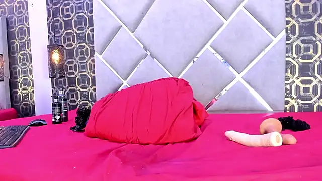 Snapshot of Anaa_Foxx_ chatting on December 13, 2025, 8:04 pm Anaa Foxx online show from December 13, 2025, 8:04 pm