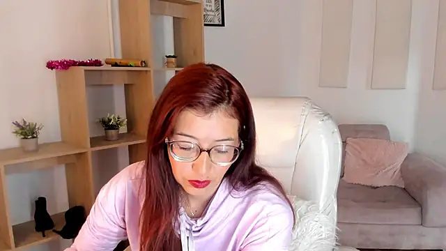 Snapshot of Antonnella_3 chatting on October 27, 2025, 12:50 pm Antonnella 3 online show from October 27, 2025, 12:50 pm