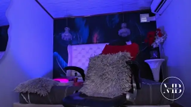 Snapshot of MichaelBear_ chatting on February 19, 2026, 1:41 pm MichaelBear online show from February 19, 2026, 1:41 pm