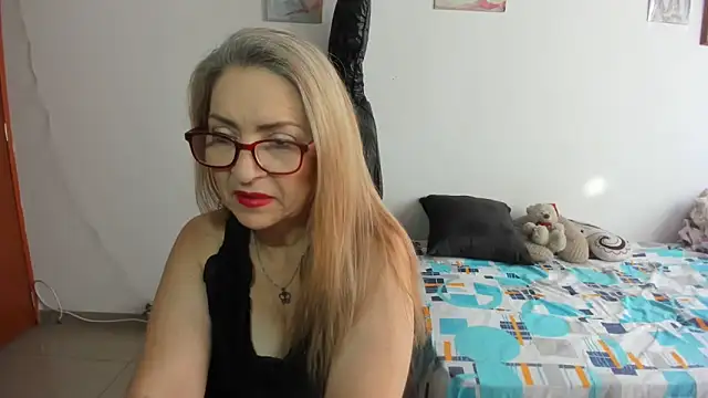 Snapshot of D-yanamilf chatting on September 21, 2025, 1:05 pm D-yanamilf online show from September 21, 2025, 1:05 pm