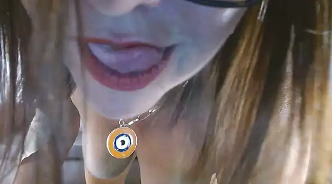 Linda1975 online show from March 8, 2025, 5:22 pm