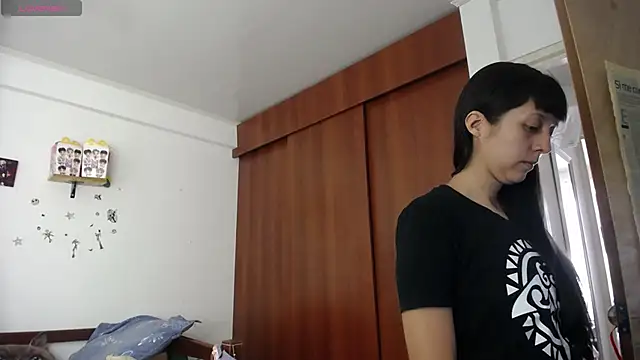 Moon lunita online show from October 1, 2025, 4:11 pm