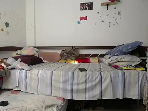 Moon lunita online show from September 25, 2025, 2:56 pm