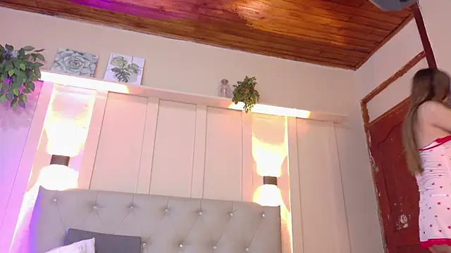 Snapshot of nicol_snow chatting on October 6, 2025, 1:34 pm nicol snow online show from October 6, 2025, 1:34 pm