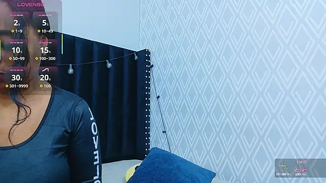 colombiamommy online show from October 18, 2025, 2:41 pm