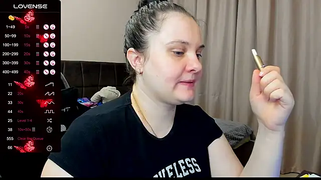 AlanaBrox online show from November 5, 2025, 1:36 pm