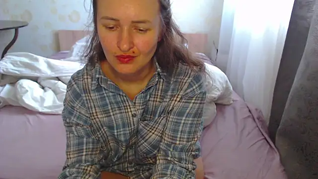 Snapshot of LoraPreston chatting on October 19, 2025, 9:12 am LoraPreston online show from October 19, 2025, 9:12 am