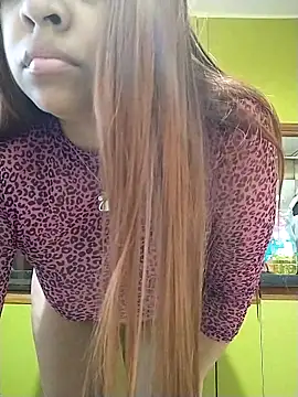 Snapshot of sasha_hot98 chatting on November 15, 2025, 5:28 pm sasha hot98 online show from November 15, 2025, 5:28 pm