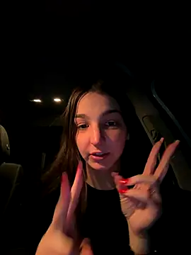 DoriDeluxe66 online show from November 21, 2025, 10:31 pm