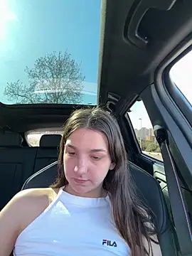 DoriDeluxe66 online show from March 15, 2025, 9:19 am
