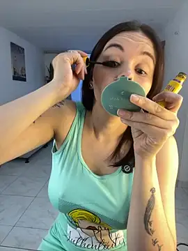 Snapshot of carolina16love chatting on October 12, 2025, 10:33 pm carolina16love online show from October 12, 2025, 10:33 pm