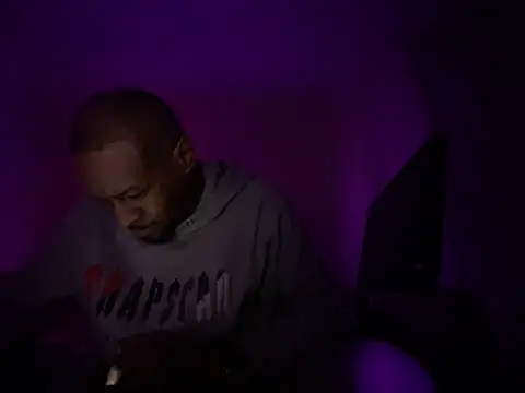 CuzzyB69 online show from March 8, 2025, 11:49 pm