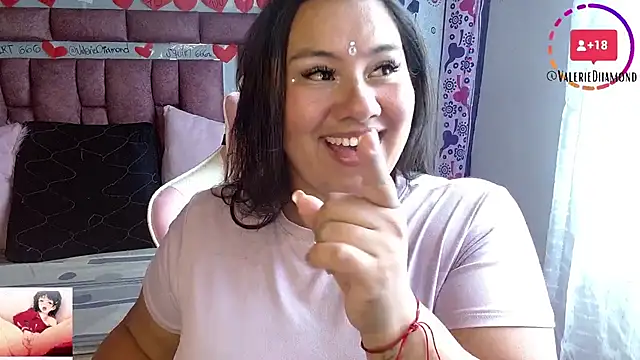 Snapshot of ValerieDiiamond chatting on September 23, 2025, 4:14 pm ValerieDiiamond online show from September 23, 2025, 4:14 pm