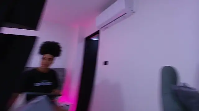 naia blessed online show from November 7, 2025, 7:29 pm