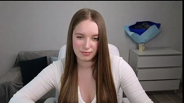 EvaMaddison online show from February 2, 2025, 6:20 pm