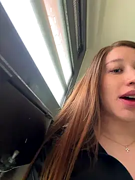 Snapshot of roouse chatting on October 13, 2025, 9:05 pm roouse online show from October 13, 2025, 9:05 pm