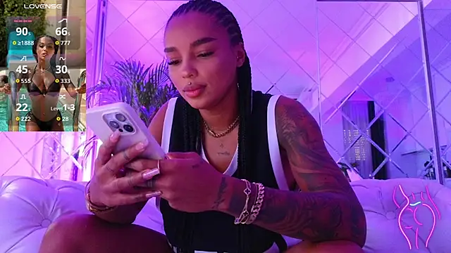 Snapshot of KimiBrown chatting on September 25, 2025, 10:10 am KimiBrown online show from September 25, 2025, 10:10 am