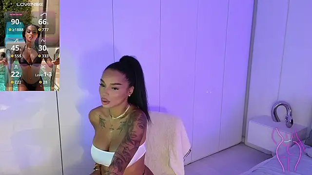 Snapshot of KimiBrown chatting on September 29, 2025, 10:11 am KimiBrown online show from September 29, 2025, 10:11 am