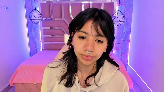Nami usagi online show from January 15, 2025, 12:04 pm